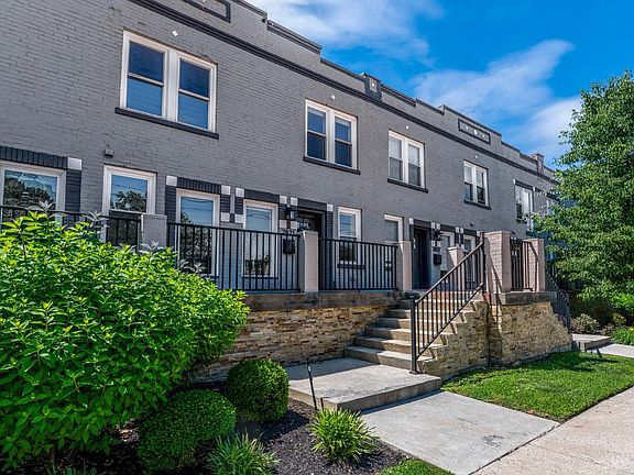 2nd image of 2821 Ashland Ave
