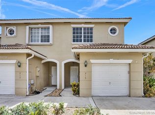 215 SW 120th Ave, Pembroke Pines, FL 33025