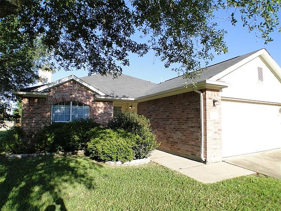 3rd image of 6303 Lucinda Meadows Dr