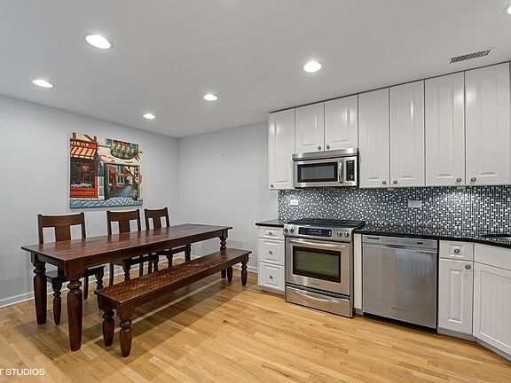 4th image of 1815 N Bissell St #2