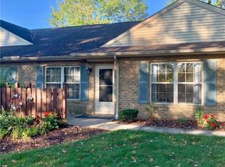 154 Bentley Dr, Elyria, OH 44035