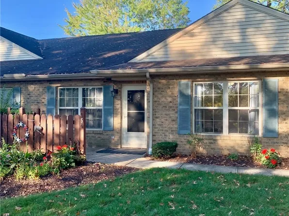 154 Bentley Dr, Elyria, OH 44035