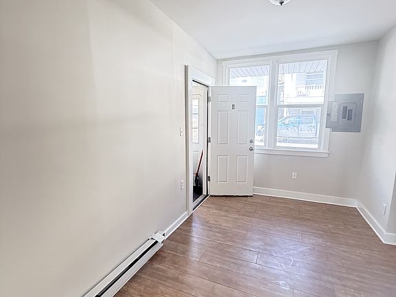 5th image of 110 E Market St #4