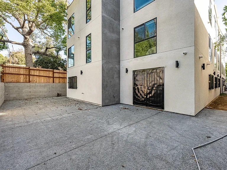 4517 Kingswell Ave — Photo 11