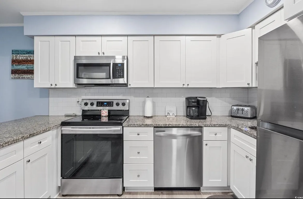 4201 N Ocean Blvd — Photo 2