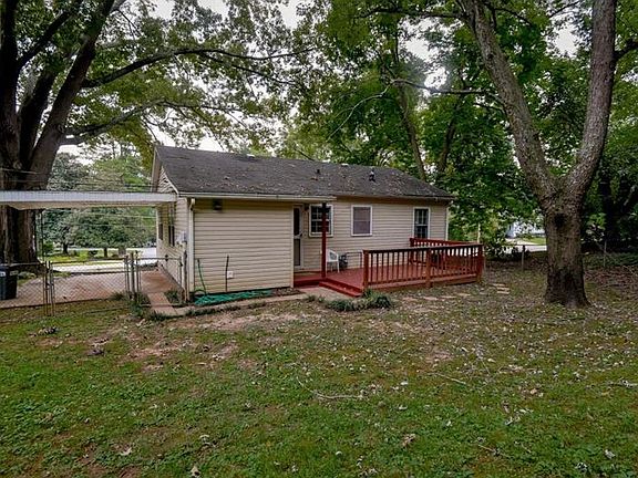 3rd image of 1149 Burbank Cir