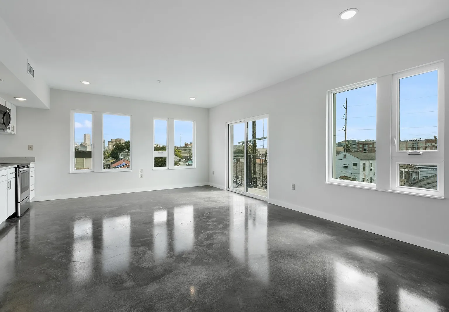 Sunny 1-Bed with Balcony, In-Unit Laundry & Off-Street Parking in Mid-City Water & Trash Included — Photo 2