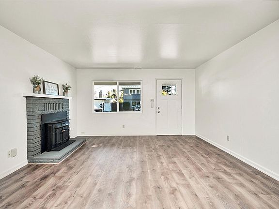 4th image of 12642 Shoreview Dr