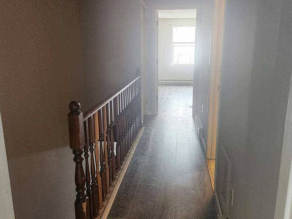 5th image of 440 Adams St