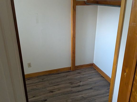 4th image of 327 E Derry Rd APT 1