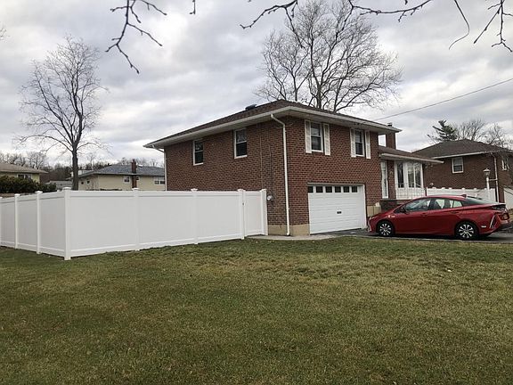 2nd image of 112 Oakwood Dr