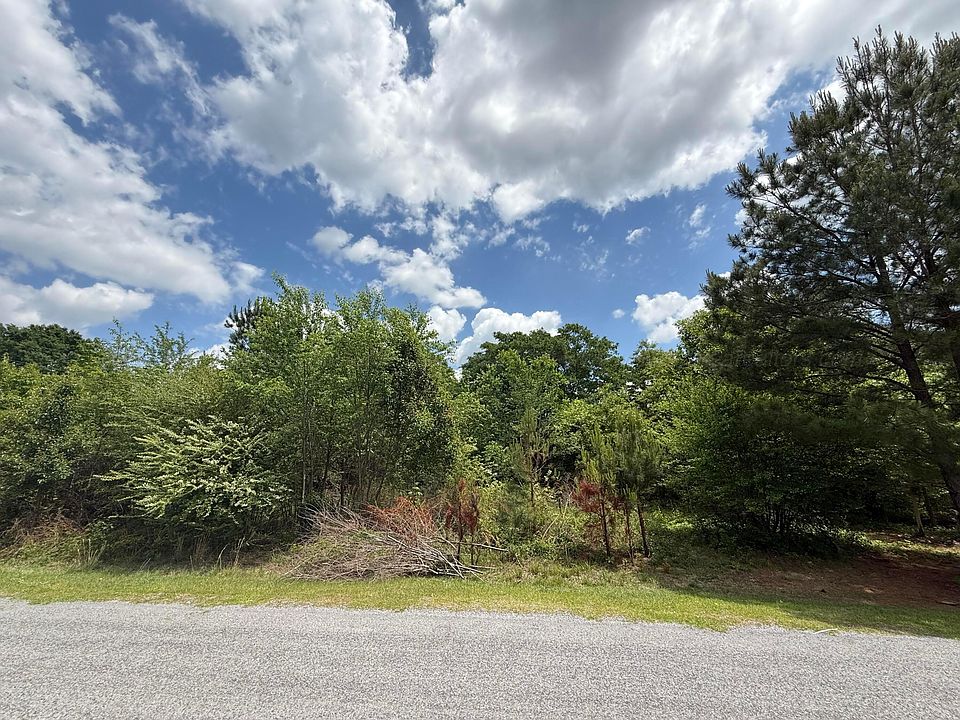 1st image of 320 Harpers Ln