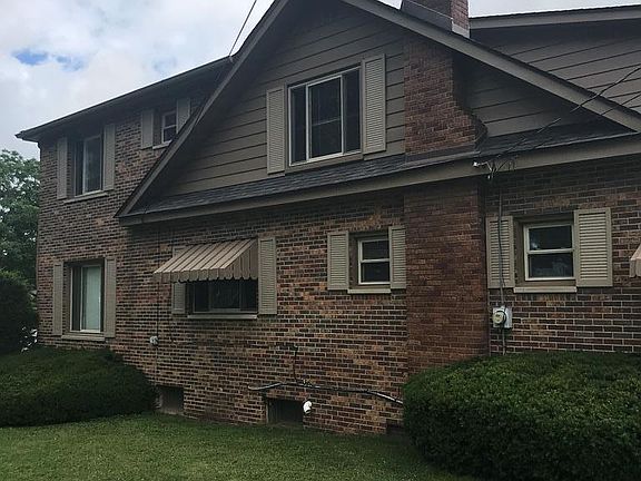 2nd image of 205 Azzara Ave