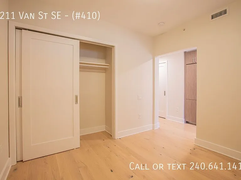 1211 Van St SE #410 — Photo 27