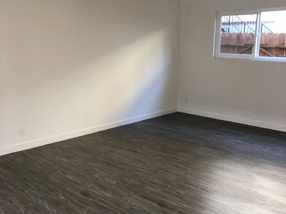 4th image of 207 N Marguerita Ave APT A