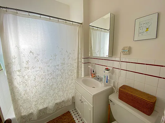 Rented by Dwell Residential Inc | media 21