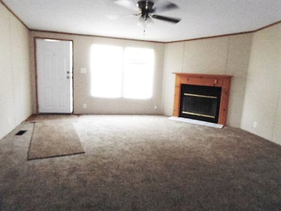 4th image of 390 Union Woods Dr