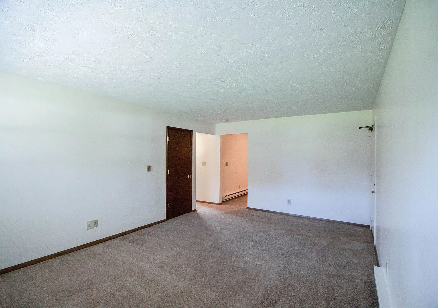 102 N. Orr — Photo 4