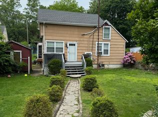 385 Chamberlain Ave, Bridgeport, CT 06606