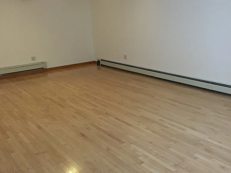 2614 Utopia Pkwy #2 — Photo 11