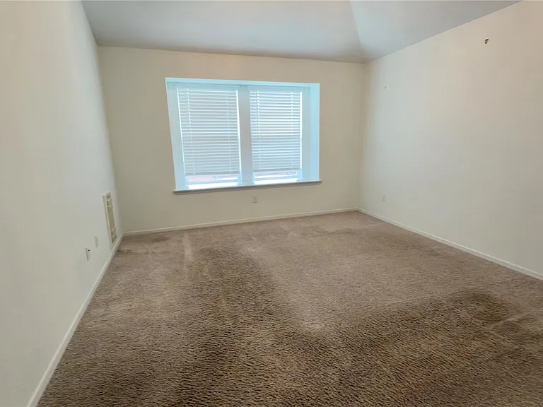 128 Riverhill Dr — Photo 19