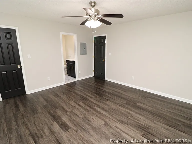 504 Noonday Ct — Photo 18