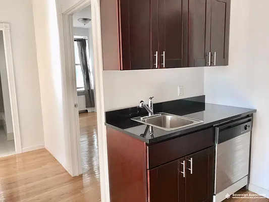 Rented by Sovereign Associates | media 22