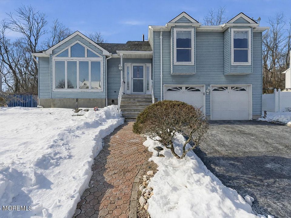 1st image of 13 Heritage Drive