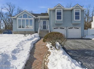 13 Heritage Drive, Howell, NJ 07731