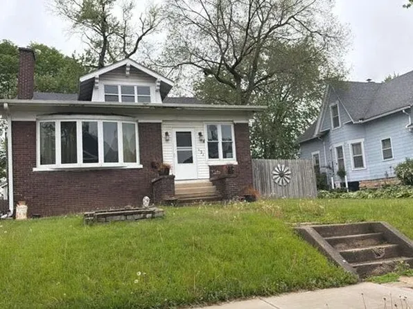 121 Hunter Ave, Joliet, IL 60436