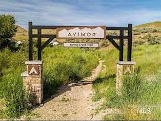 100s of miles of trails!