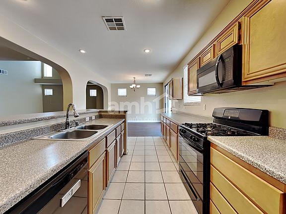 3rd image of 8084 Villa Trovas Ct