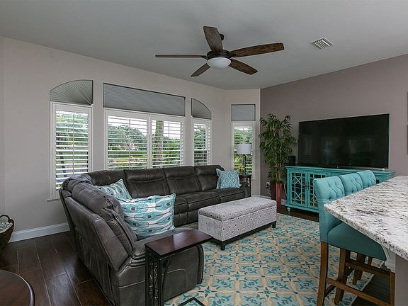 5th image of 4815 Coventry Dr