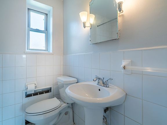 2nd image of 1958 Delaware Ave APT 3