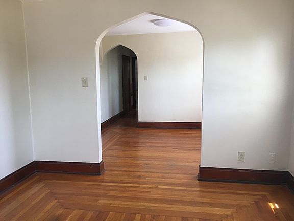 2nd image of 6128 Hamilton Ave #1