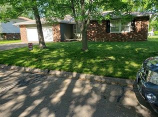 1118 Stacy Ln, Macomb, IL 61455