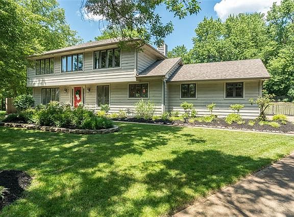 2nd image of 1329 Woodfield Manor Ct
