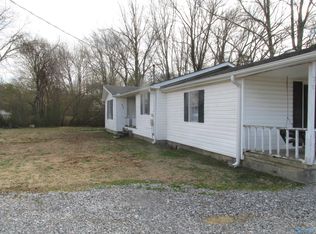 1452 Cave Spring Rd, Owens Cross Roads, AL 35763