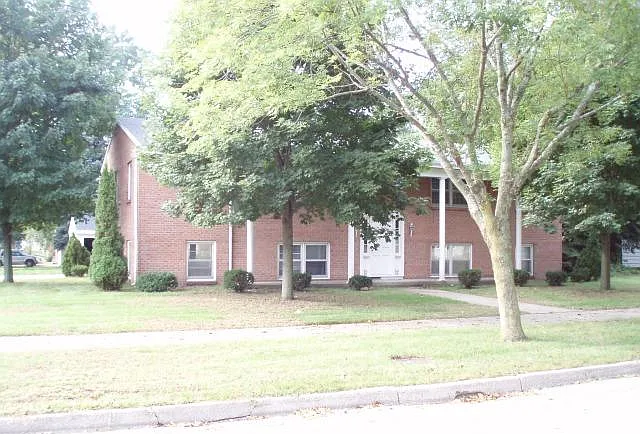 2 bed, 900 sqft, $1,250 — Photo 1