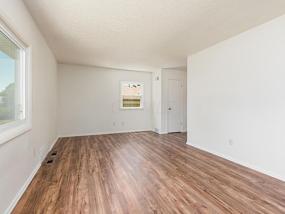 4th image of 615 Savannah Dr