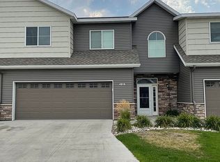 4916 Curt Cir, Grand Forks, ND 58201