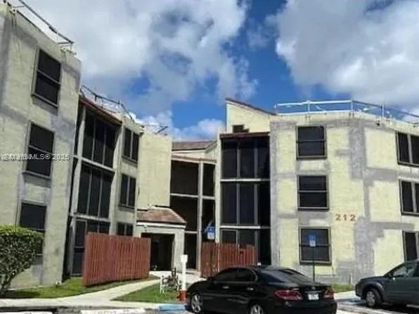 212 Lake Pointe Dr APT 205, Fort Lauderdale, FL 33309