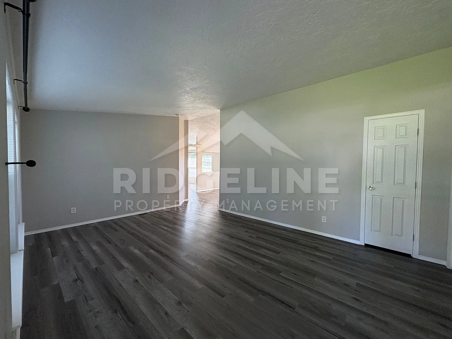 3 Bed 2 Bath in LaBelle! — Photo 3