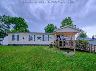 110 Fuller St, Hurricane, WV 25526