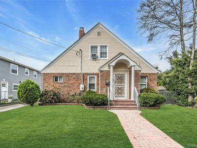 830 Davis Avenue, Uniondale, NY, 11553