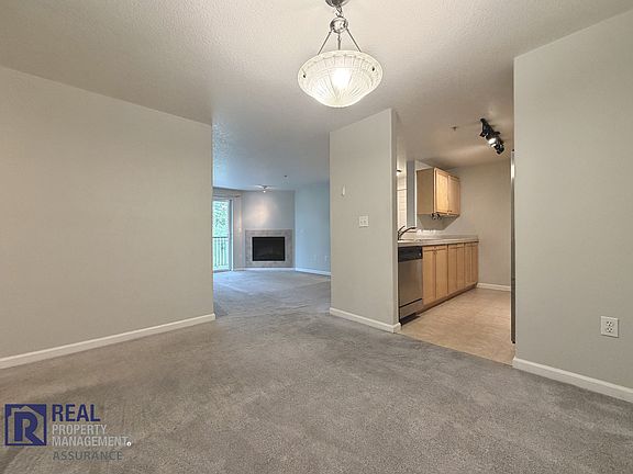 4th image of 780 NW 185th Ave Unit 305