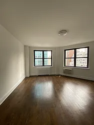 Rented by Manhattan Realty Group