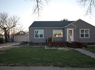 425 Gove St, Quinter, KS 67752