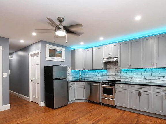 4th image of 335 E 116th St APT 1