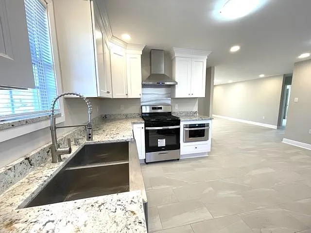 644 Baron Ln — Photo 5
